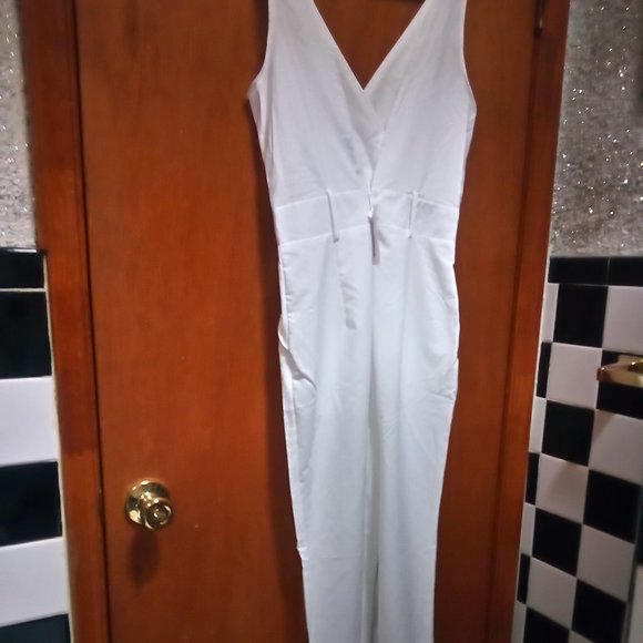 Size medium White Jumper - Picture 3 of 4